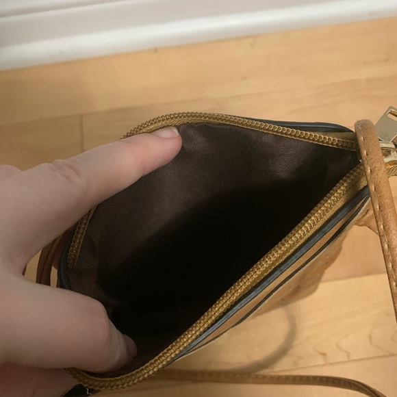 Purses - Picture 5 of 6